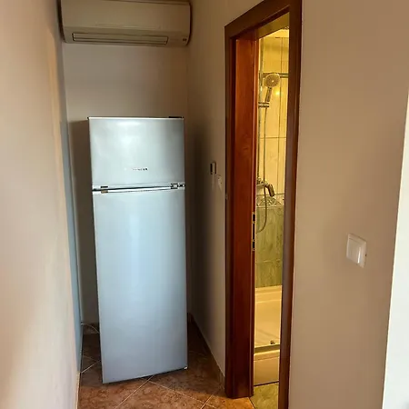 Apartment Strk *